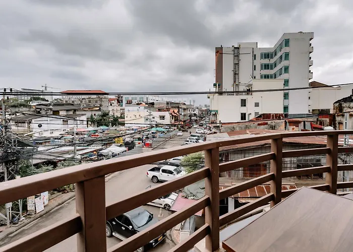 Red B Hostel, Cafe And Bar Vientiane